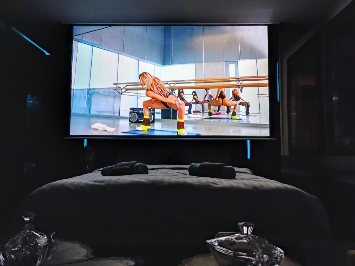 Pentlux - Penthouse In The Heart Of Σκόπια